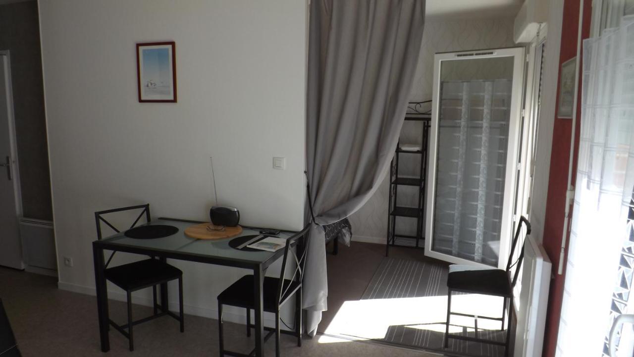 Appartement T2 ,Parking Prive,Terrasse, 10 Mns A Pieds De La Cite Corsaire Et Ses Plages Сен-Мало Экстерьер фото